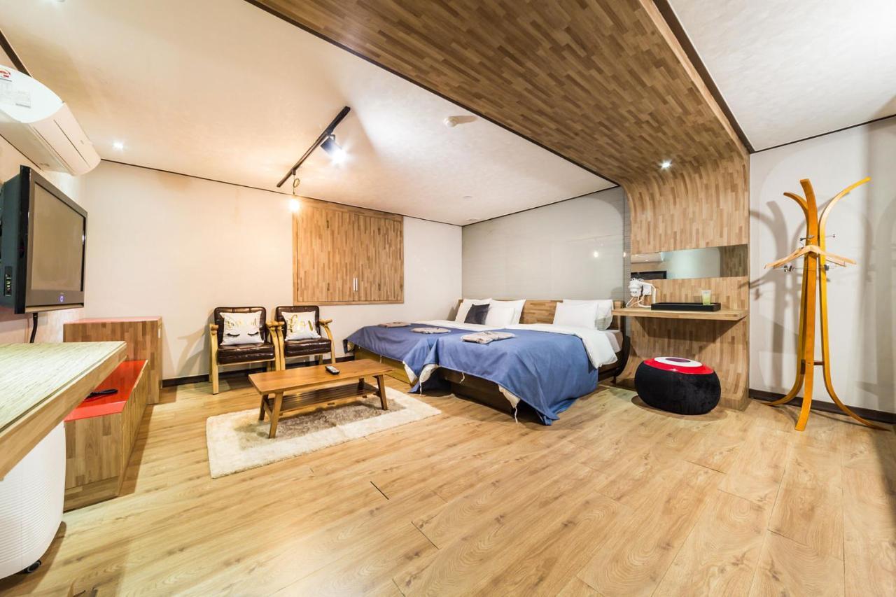 Chuncheon Sohsul Hotel エクステリア 写真